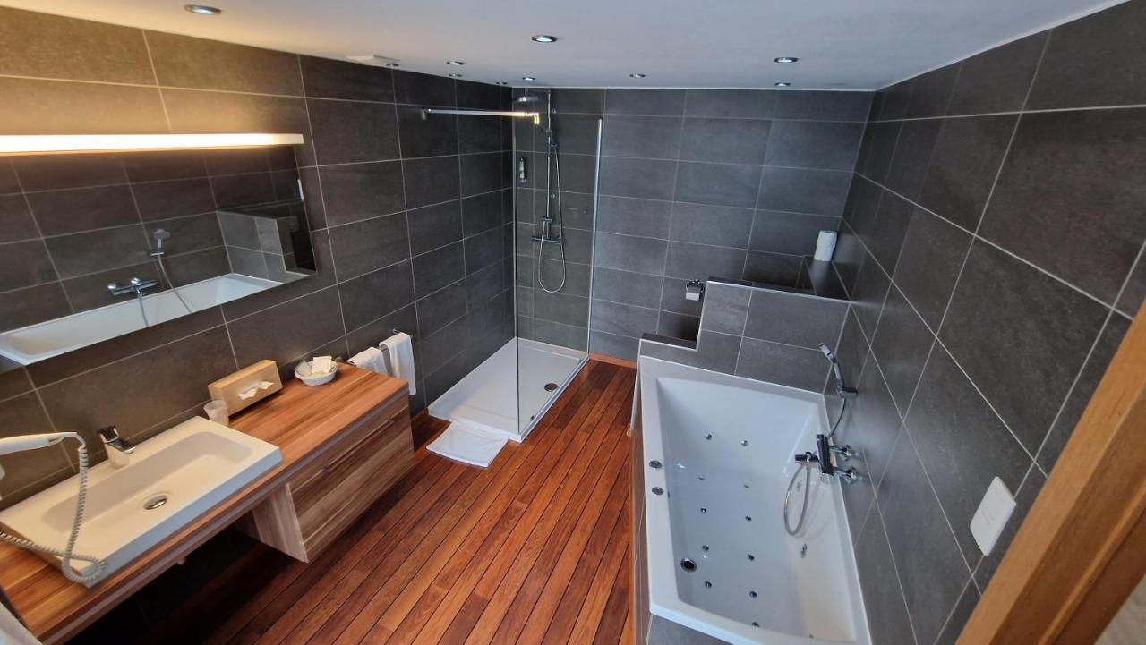 Royal Hotel-restaurant Bonhomme Hotel